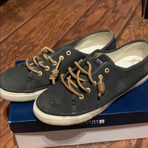 Sperry Size 8 shoes